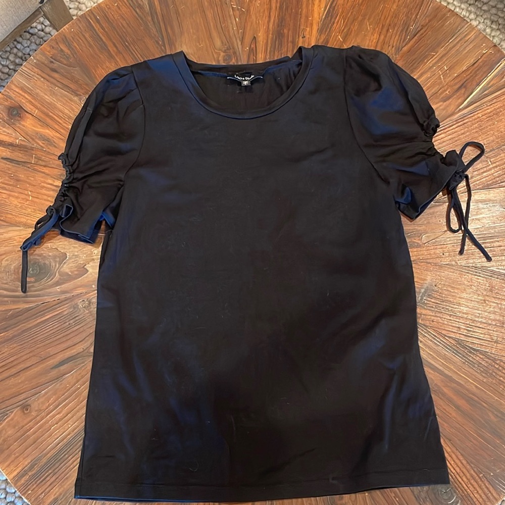 LEA&VIOLA black tshirt with ties